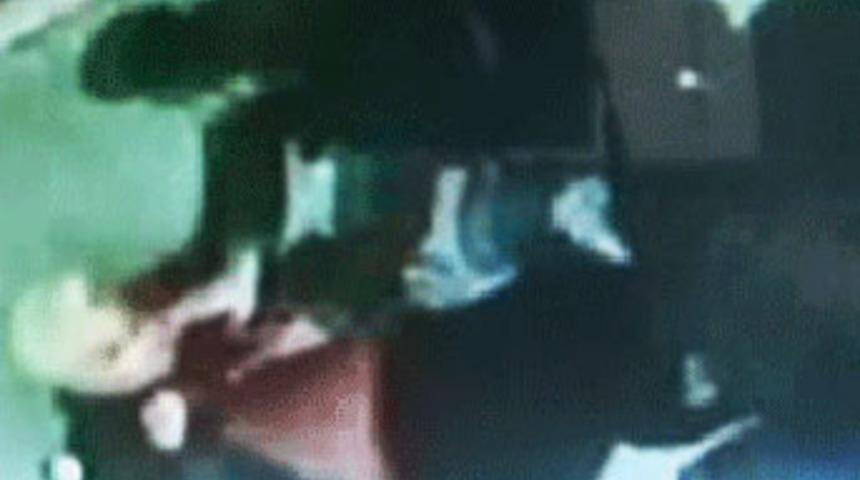 Gazeteciye bayıltan dayak kamerada