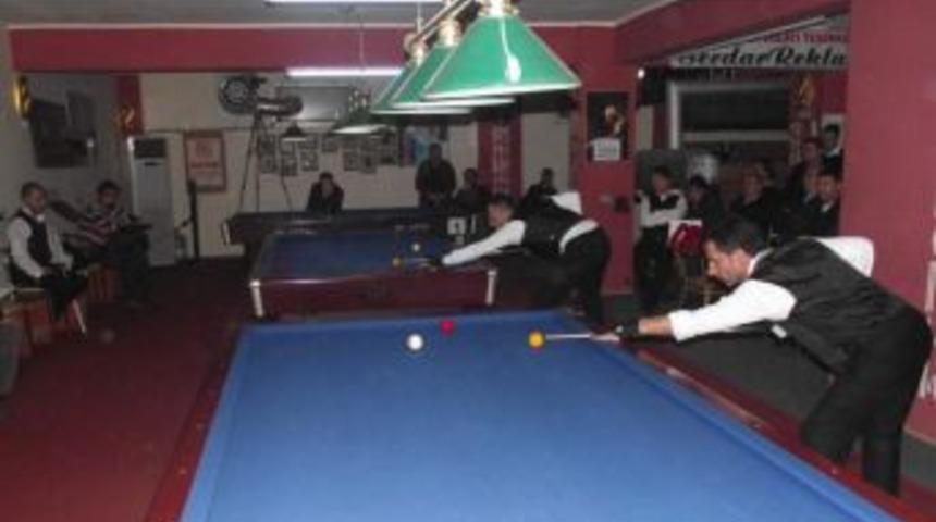 Erbaa'da bilardo ş&ouml;leni