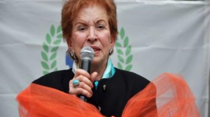 'İnsanı insan yapan şey okumaktır'