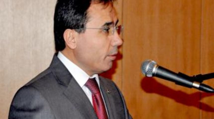 Karaman&rsquo;da polis ve eşlerine 'aile' konulu konferans verildi