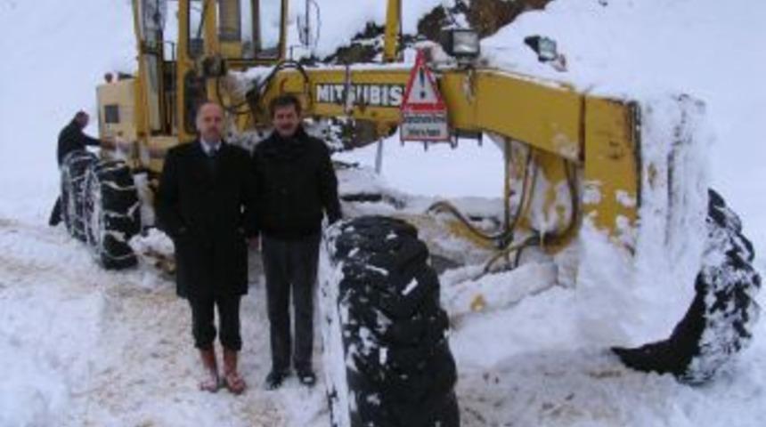 Trabzon’da kar 266 köy yolunu ulaşıma kapadı