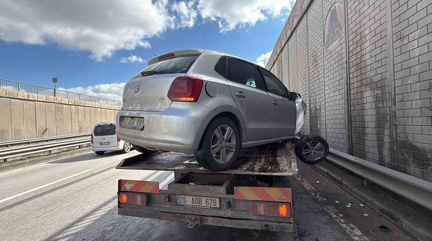 Eskişehir&rsquo;de trafik kazası: 1&rsquo;i ağır 2 yaralı