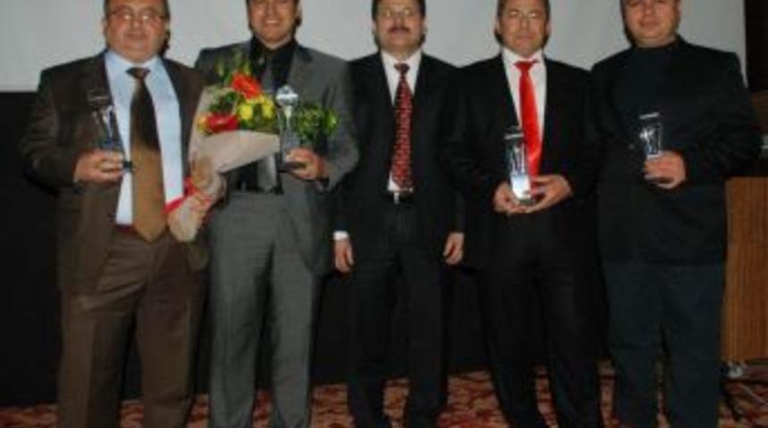 G&ouml;n&uuml;ll&uuml; doktorlar Uganda izlenimlerini paylaştı