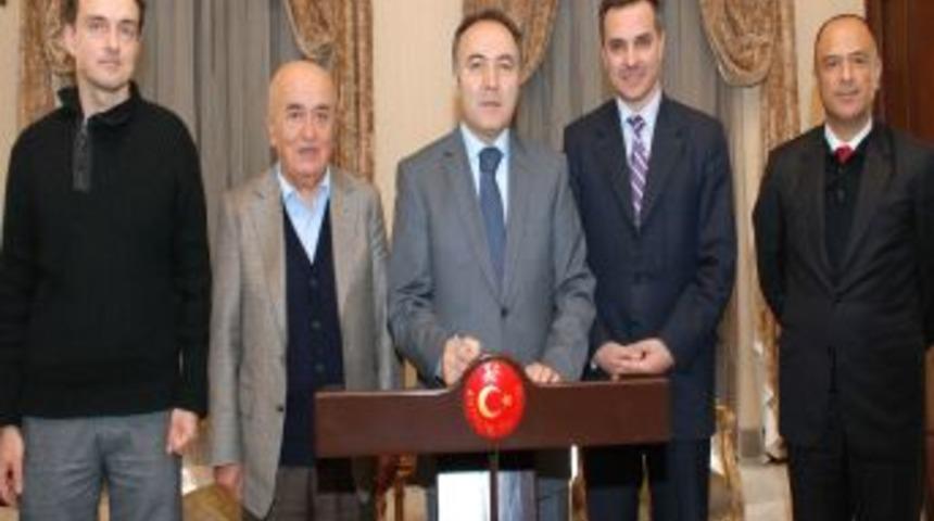 Hayırsever işadamı Sezer: &Ouml;lmeden Antalya&rsquo;ya 10 eser bırakmak istiyorum