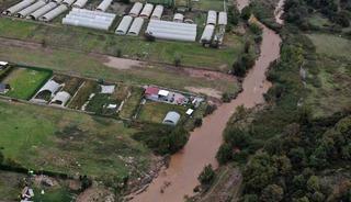 Kocaeli&rsquo;de sele kapılan 2 kişiyi arama &ccedil;alışmaları dronla g&ouml;r&uuml;nt&uuml;lendi