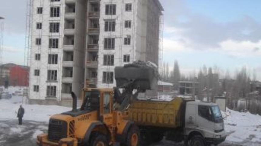 Ağrı'da TOKİ'nin ilk etap konutları devam ediyor