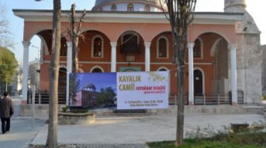 Tarih&icirc; Kayalık Camisi&rsquo;nin fotoğrafları sergilendi