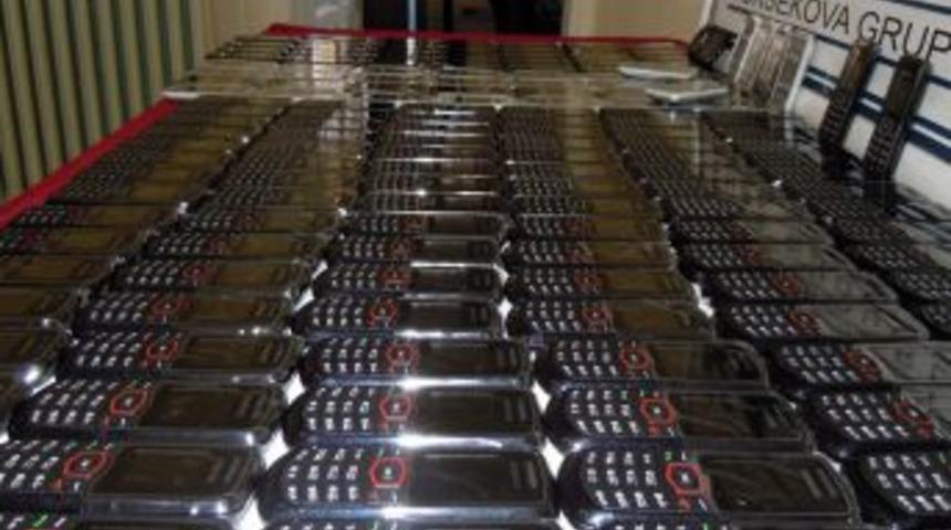 Y&uuml;ksekova'da 170 adet ka&ccedil;ak &ccedil;ep telefonu ele ge&ccedil;irildi