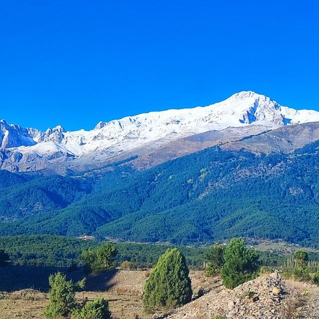 Anamas Dağı beyaz gelinliğini giydi 1