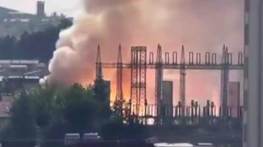 Diyarbakır&rsquo;da trafo bomba gibi patladı