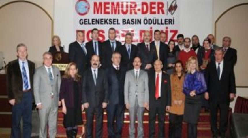 Memur-Der&rsquo;den Cihan&rsquo;a &ouml;d&uuml;l