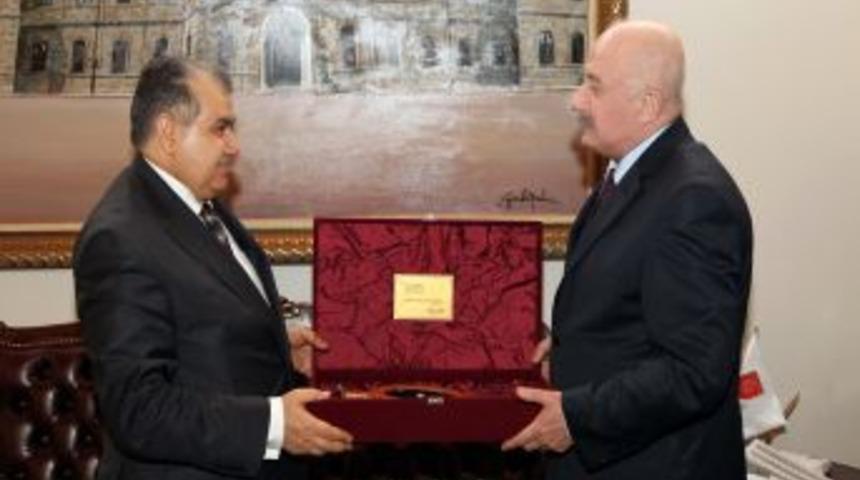 İ&ccedil;işleri Bakan Yardımcısı G&uuml;neş&rsquo;ten Vali Y&uuml;ksel'e ziyaret