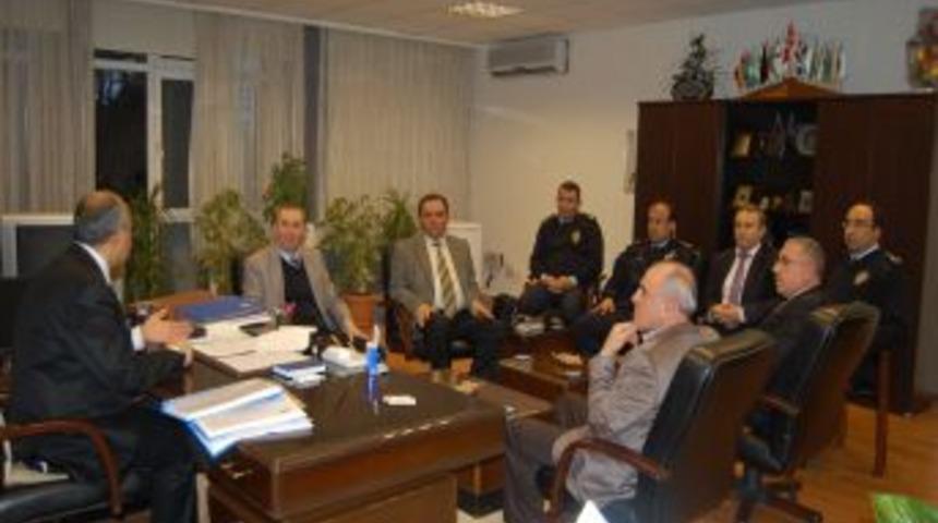 Polis MYO M&uuml;d&uuml;r&uuml; Ateş hemşehrileriyle buluştu