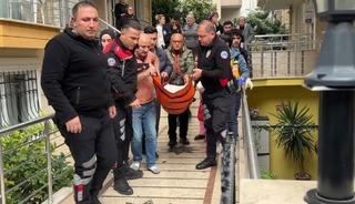 Trafikte dehşet: Evine kadar takip edip boynundan bı&ccedil;akladılar!
