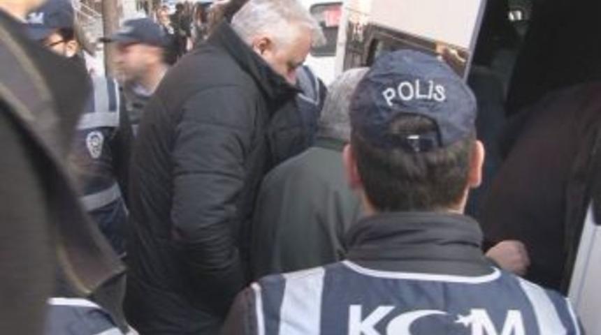 G&uuml;mr&uuml;k operasyonu zanlıları adliyede