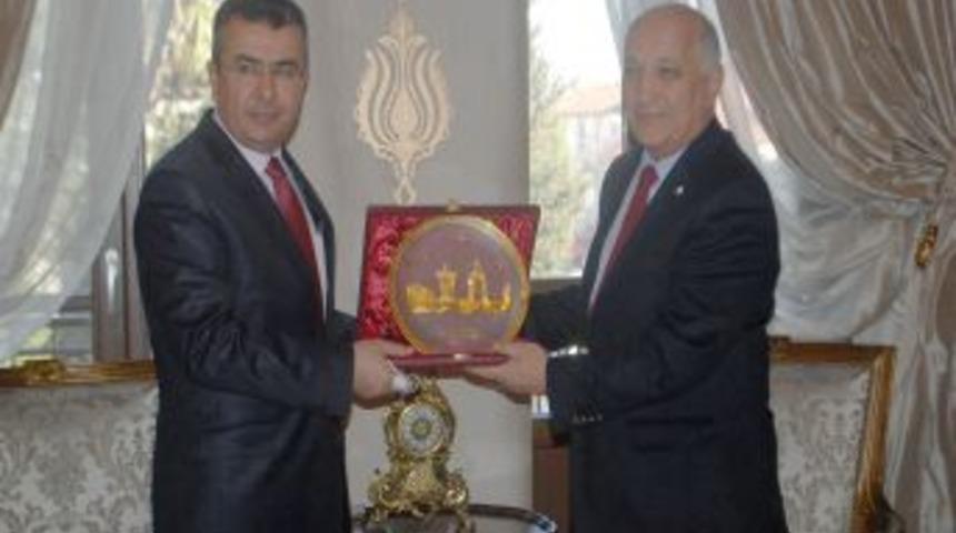 &Ccedil;adır kentlerdeki Suriyeliler Kilis&rsquo;e nakledilecek