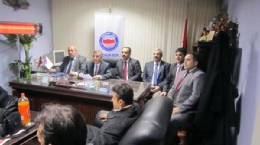 Memur Sen, Toplu S&ouml;zleşme Yasası'nın biran &ouml;nce &ccedil;ıkmasını bekliyor