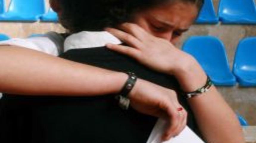 Uzmanlar karnesi k&ouml;t&uuml; olan &ouml;ğrenci velilerini uyardı