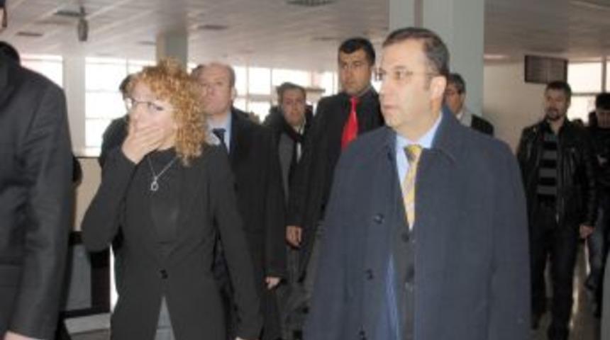 Vali T&uuml;rker: Bu vahşettir, kabul edilemez