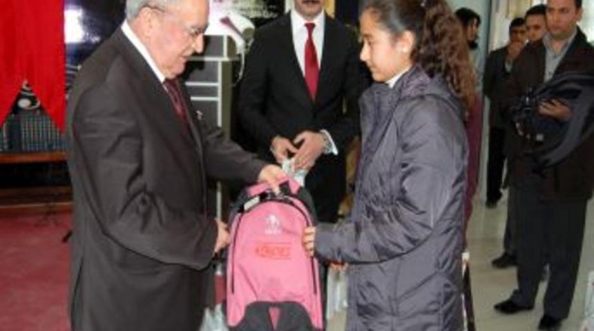 'Deniz Yıldızı' fakir ve başarılı &ouml;ğrencilerin y&uuml;z&uuml;n&uuml; g&uuml;ld&uuml;recek