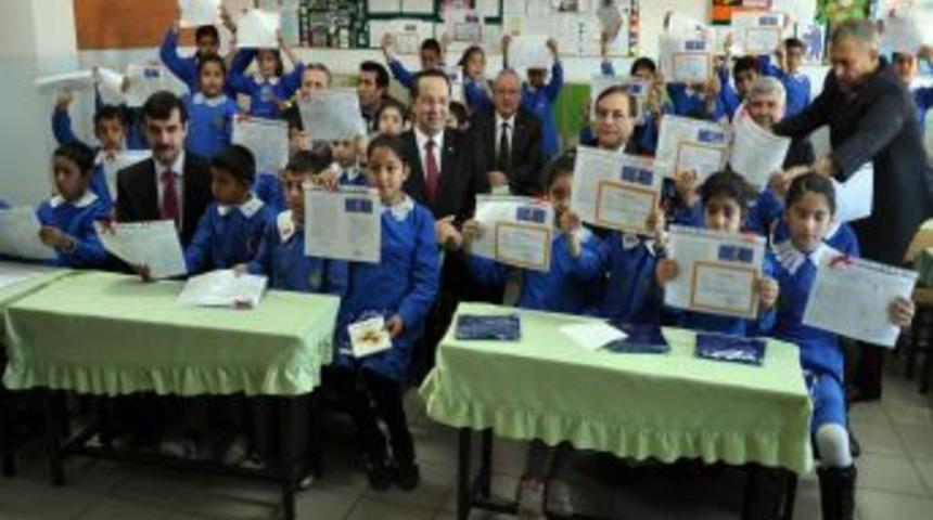 Antalya&rsquo;da 407 bin 833 &ouml;ğrenci karne aldı