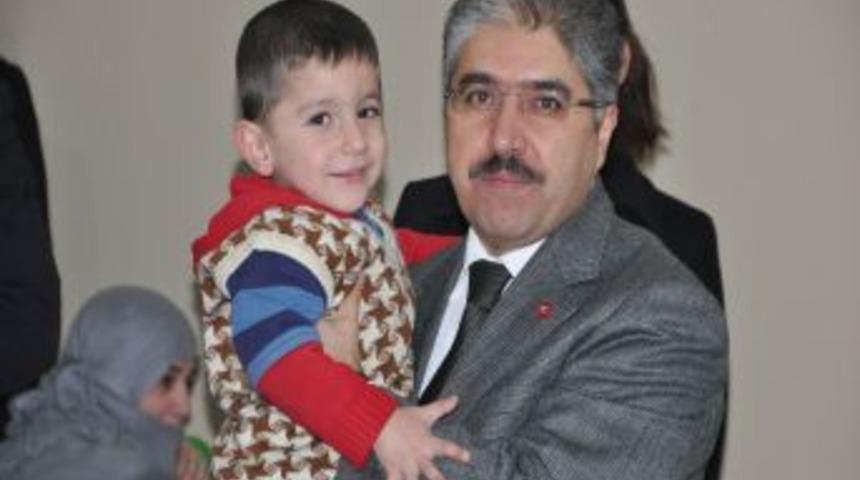 Vali &Ccedil;ınar, toplum merkezini inceledi