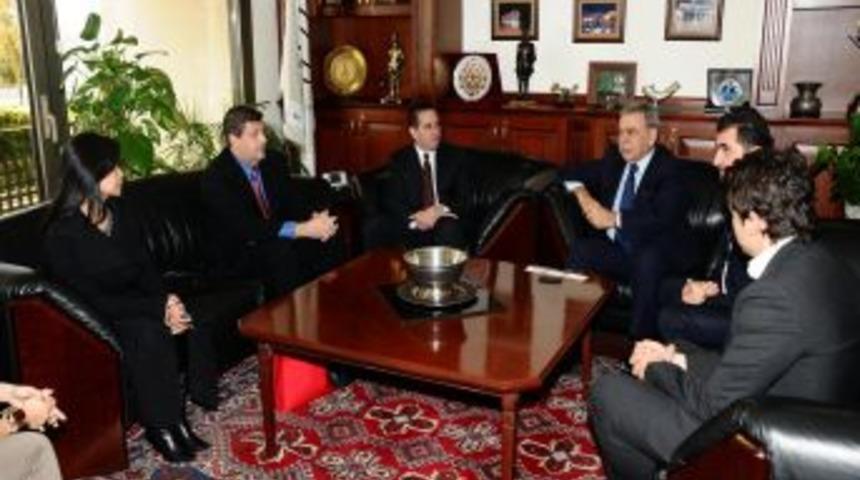 ABD&rsquo;li yatırımcılar yeni şehir merkezi i&ccedil;in İzmir'e geldi