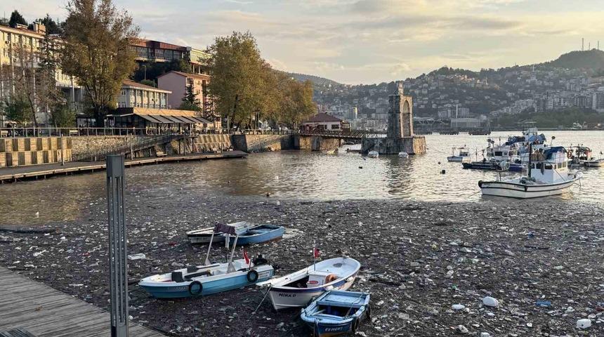 Zonguldak&rsquo;ta yağış sonrası ortaya &ccedil;ıkan g&ouml;r&uuml;nt&uuml; şaşırttı