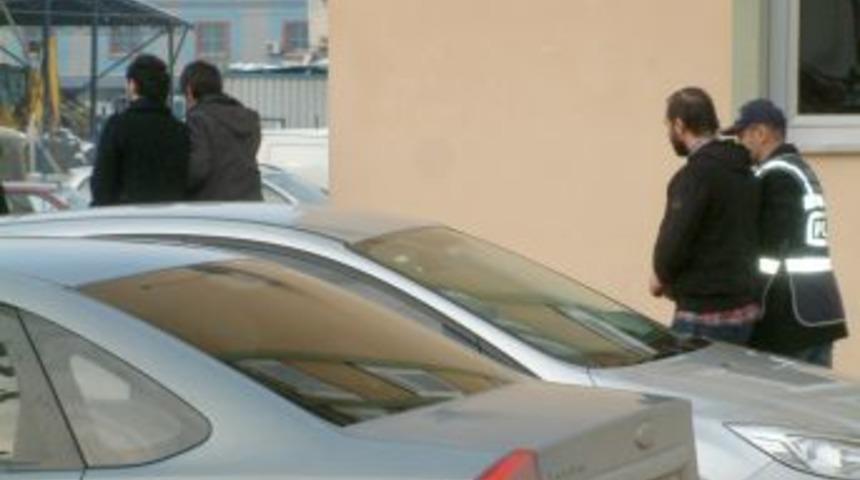 Sahte MİT&rsquo;&ccedil;ileri, ger&ccedil;ek polisler yakaladı