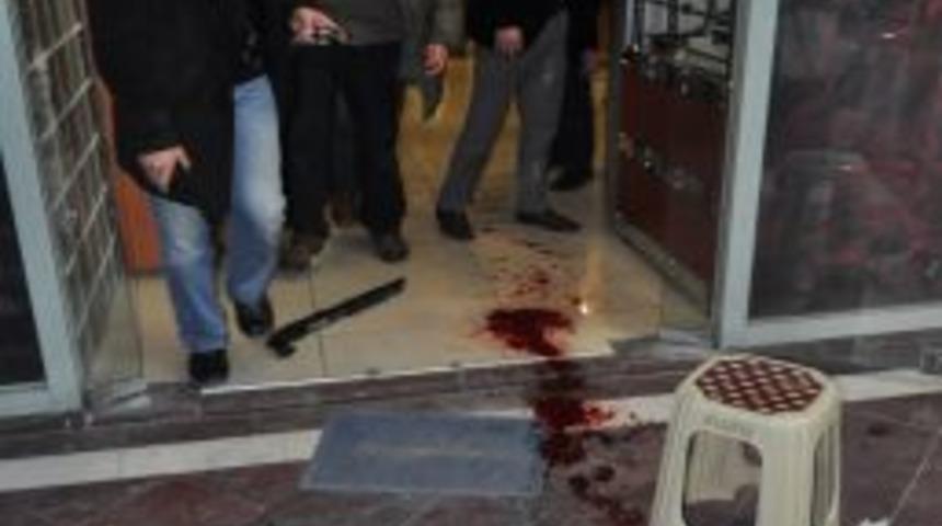 Kuaf&ouml;rde saldırıya uğrayan kadın yaralandı