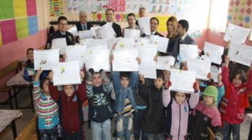 Ağrı'da karne heyecanı