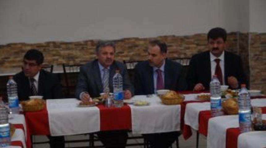 KASİAD, k&ouml;y muhtarlarını yemekte bir araya getirdi