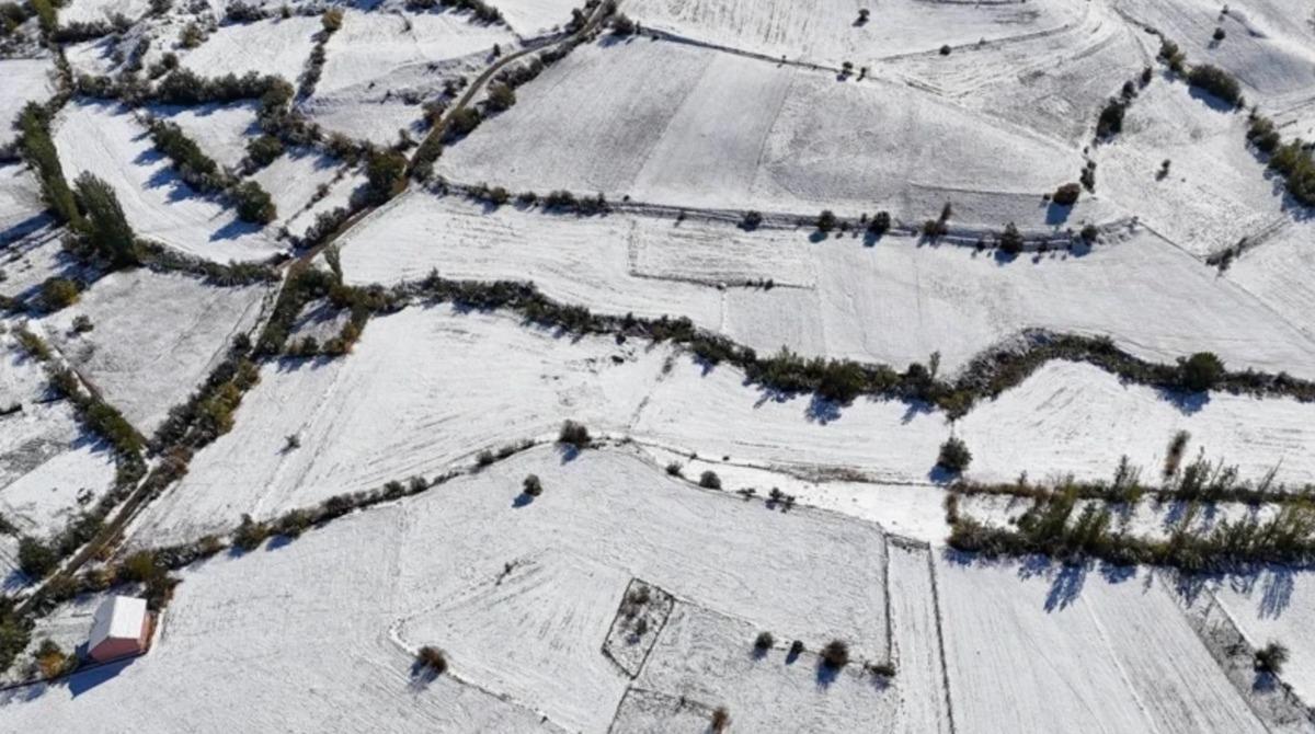 Ekim ayında kar s&uuml;rprizi! T&uuml;rkiye nin bir&ccedil;ok ili beyaza b&uuml;r&uuml;nd&uuml; 1