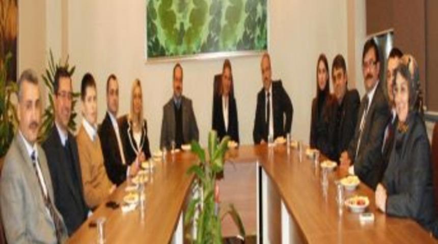 Bursalı gen&ccedil; işadamlarından Orhangazi &Uuml;niversitesi'ne destek