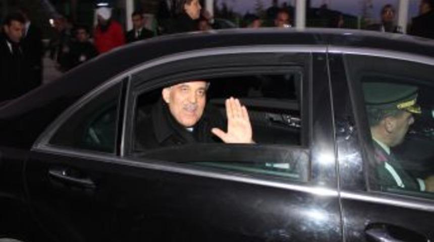 Cumhurbaşkanı G&uuml;l, s&uuml;t &uuml;r&uuml;nleri fabrikasını gezdi