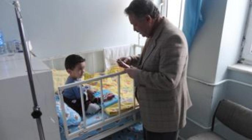 Vali Kahraman ildeki t&uuml;m hastaneleri ziyaret etti