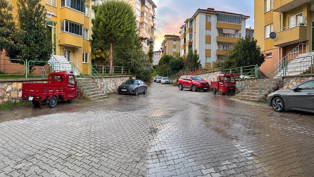 Komşusuyla tartışıp taşınmıştı! Son kez gittiği evden çıkamadı