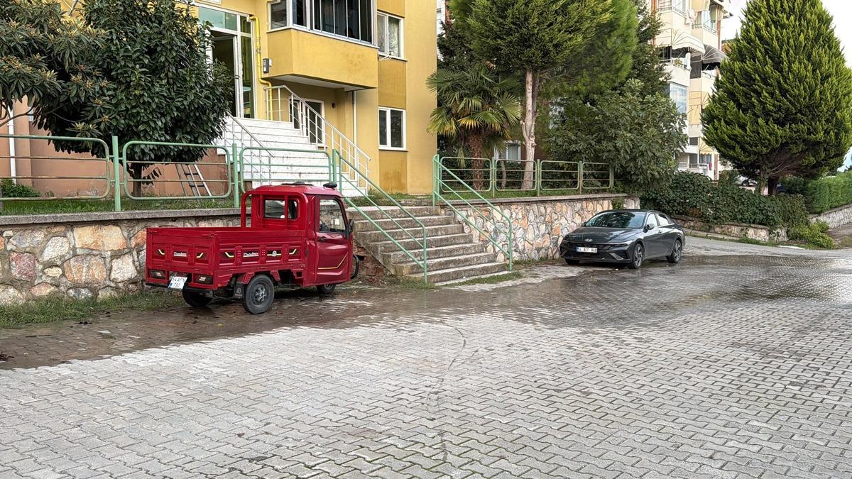 Komşusuyla tartışıp taşınmıştı! Son kez gittiği evden çıkamadı 1