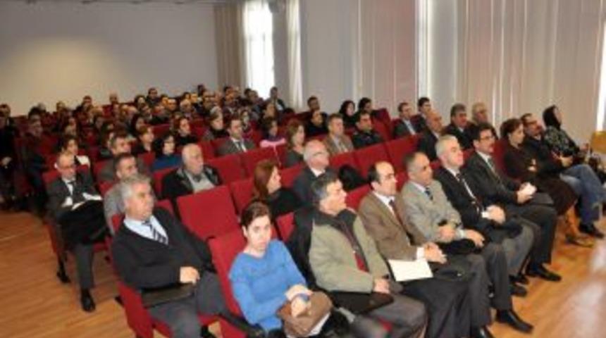 Kamu &ccedil;alışanları, 'engellilere fırsat eşitliği' konusunda bilgilendiriliyor