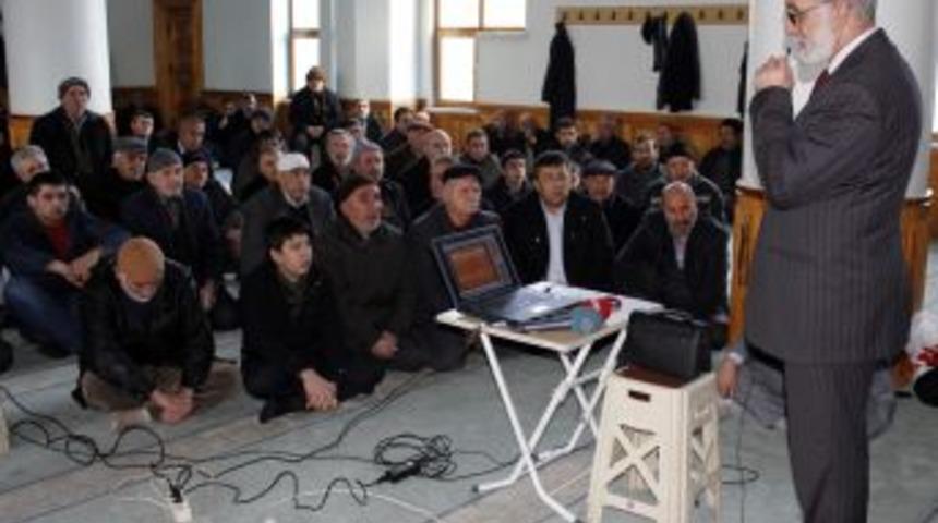 M&uuml;ft&uuml; Maraşlıgil:Umre'de sıkıntılarınızı bir tarafa bırakın,ibadetle meşgul olun