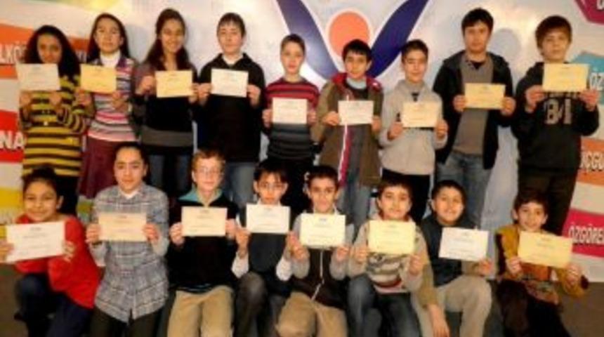 Uluslararası İlk&ouml;ğretim Matematik Olimpiyatı&rsquo;nda Bur&ccedil; &ouml;ğrencilerine 18 madalya