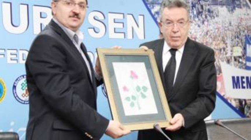 Memur-Sen&rsquo;den Y&Ouml;K eski Başkanı &Ouml;zcan&rsquo;a teşekk&uuml;r