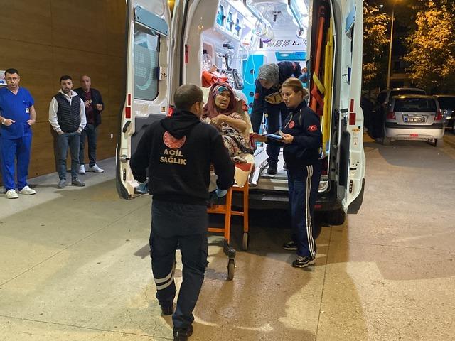 Pilav g&uuml;n&uuml; hastanede bitti! Yaklaşık 100 kişi zehirlendi