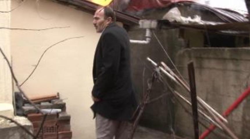 Gecekondu yangını apartman sakinlerini korkuttu