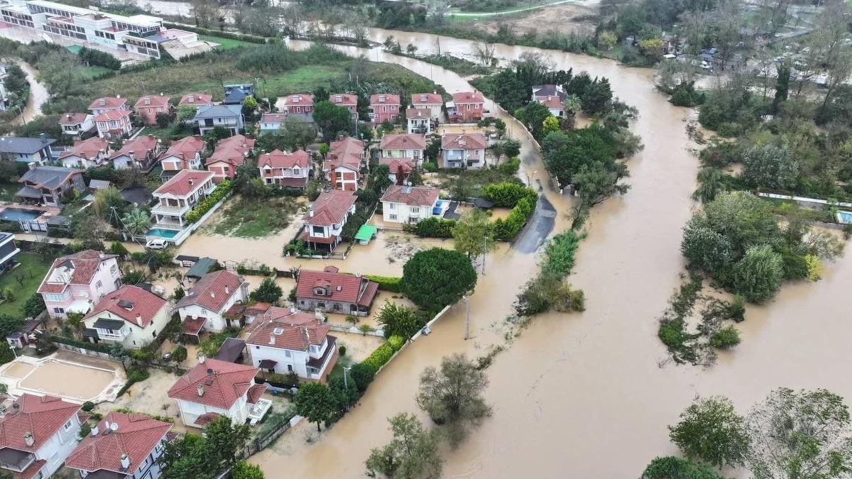 İstanbul ve Kocaeli deki sel felaketinden bir acı haber daha! Can kaybı 8 e yükseldi 1