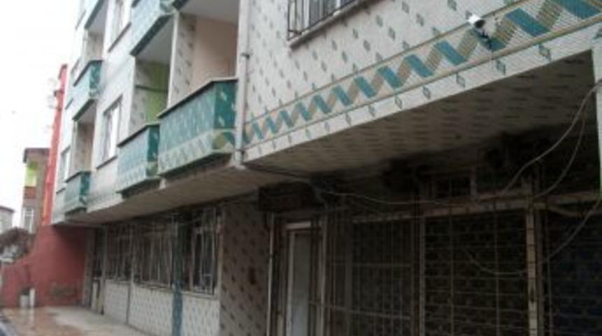 İşyerini, sahipleri i&ccedil;erideyken 2 dakika arayla 3 kez soydular