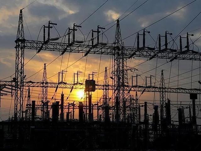 Elektrikte yeni d&ouml;nem: EPDK d&uuml;zenlemesi Resmi Gazete'de
