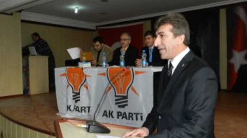 AK Parti Derik İl&ccedil;e Teşkilatı g&uuml;ven tazeledi