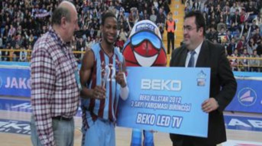 Beko All-Star &Uuml;&ccedil; Sayı Yarışması'nın galibi; Jonathan Gibson