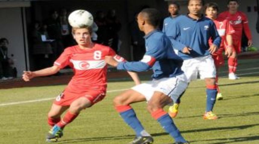 Mercedes-Benz Ege Kupası'nda Türkiye'yi 4 - 2 geçen Fransa şampiyon